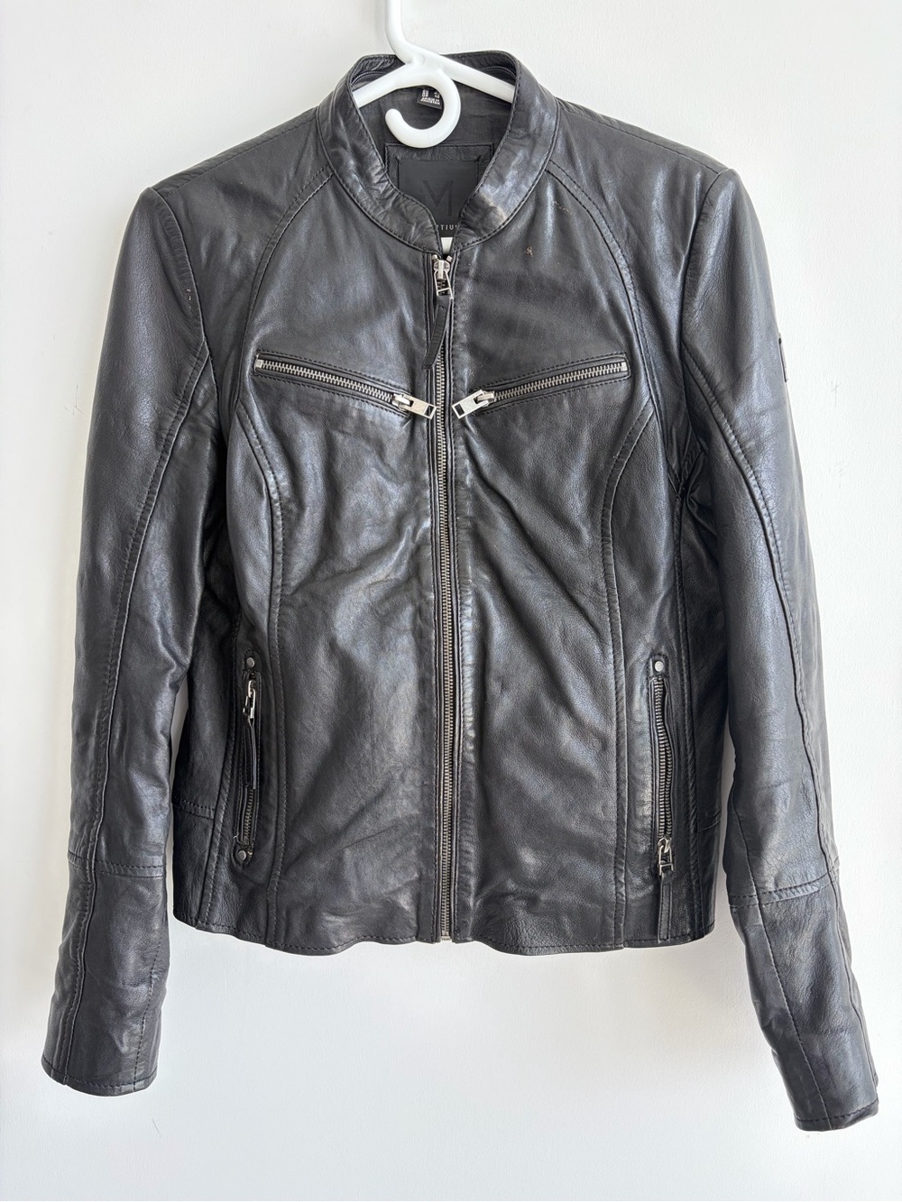 Women's Black Leather Moto Jacket with Zip Pockets
